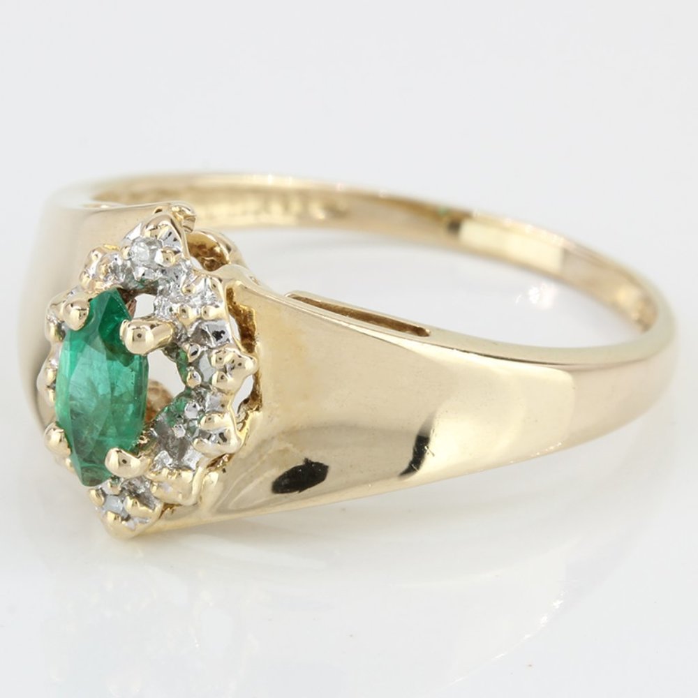 Vintage 10K Yellow Gold Emerald and Diamond Halo Anniversary Cocktail Band Ring - Picture 3 of 6